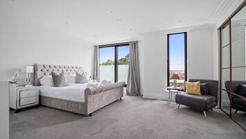 6 sovrum, skrivbord, strykjÀrn/strykbrÀda och resesÀng