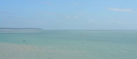 Una playa cerca