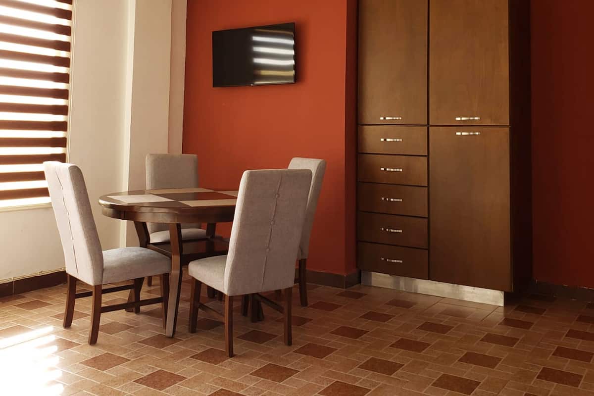 Studio Suite Exclusive | 1 phòng ngủ, bộ đồ giường cao cấp, chăn bông, bàn