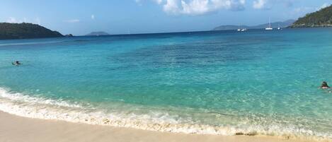 Liegestühle, Strandtücher