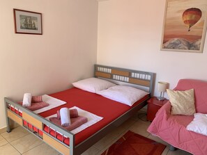 1 室のベッドルーム、アイロン / アイロン台、WiFi、ベッドシーツ