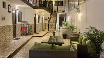 Mặt tiền nơi lưu trú