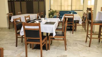 Desayuno continental incluido todos los días