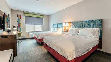 Room, 2 Queen Beds, Accessible, Bathtub