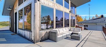 Lake + Ledge Retreat l Modern Luxury Home on Pike Lake