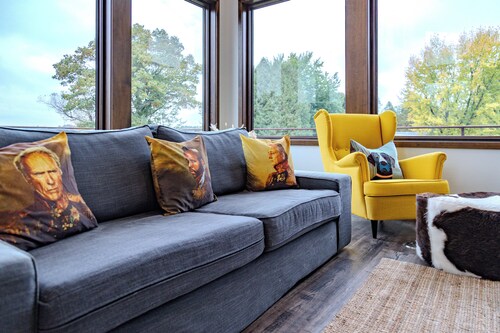 Lake + Ledge Retreat l Modern Luxury Home on Pike Lake