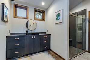 Shower, towels, soap, shampoo