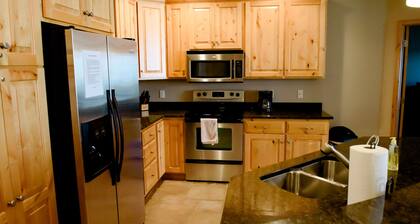 Awesome Lake View 3 Bed / 2 Bath Condo close to Bridges Bay Amenities!