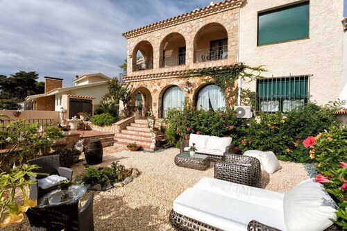 SUN & BEACH - BARBECUE -up 10 host Sant Feliu de Guíxols