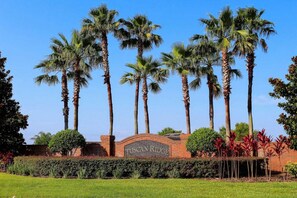 Villa, 4 Bedrooms | Exterior - Dolcetto Den 328238 (Davenport)