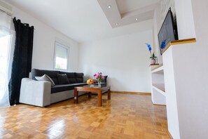 Living area - APARTMENT ANA    4+2 (Makarska)