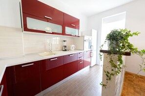 Private kitchen - APARTMENT ANA    4+2 (Makarska)