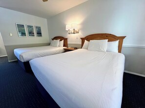 标准房, 2 张大床, 无烟房 | 特色装修、熨斗/熨板、免费 WiFi、床单