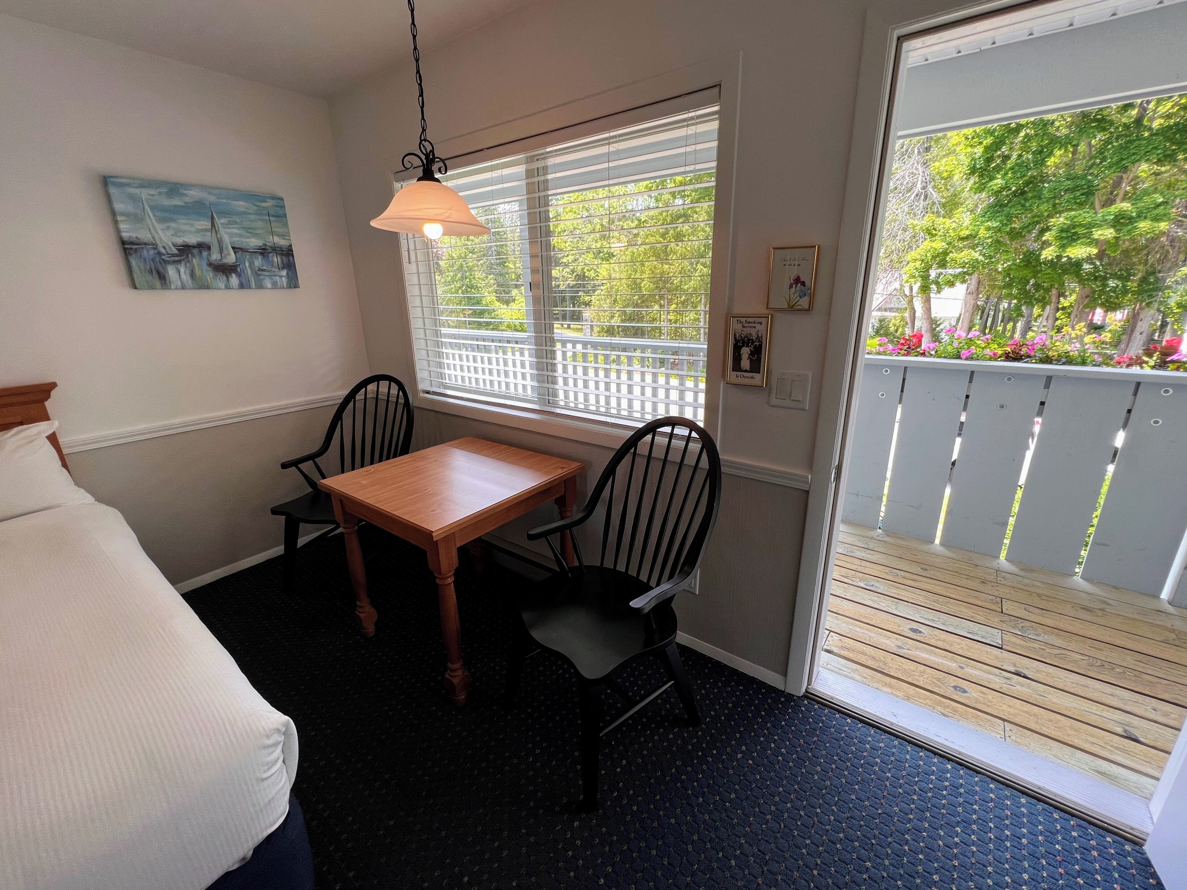 Chambre Standard, 2 grands lits, non-fumeur | Décor unique, fer et planche à repasser, accès au Wi-Fi (inclus)