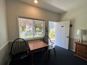 Standard Room, 1 King Bed, Non Smoking - Main Street Motel (Fish Creek)