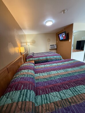 Chambre Double | Espace de travail pour ordinateur portable, Wi-Fi gratuit