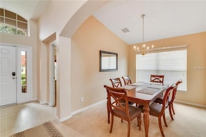 House, 5 Bedrooms | Private kitchen