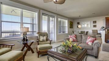 Condo, 3 Bedrooms | Living room | 36-inch TV with cable channels, DVD player