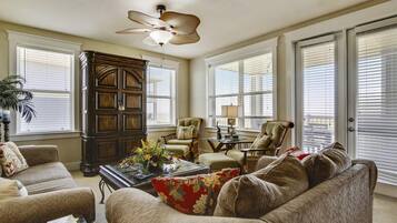 Condo, 3 Bedrooms | Living room | 36-inch TV with cable channels, DVD player