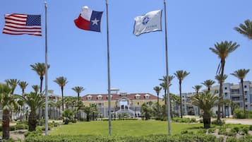 Condo, 3 Bedrooms | Exterior