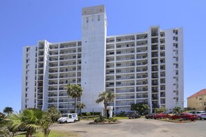 Appart'hôtel, 2 chambres | Extérieur