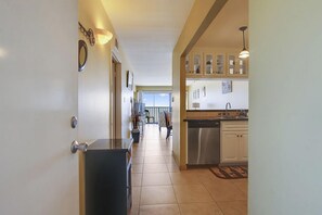 Condo, 2 Bedrooms | Private kitchen