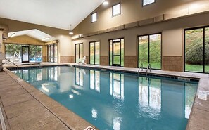 Piscina coperta, piscina all'aperto