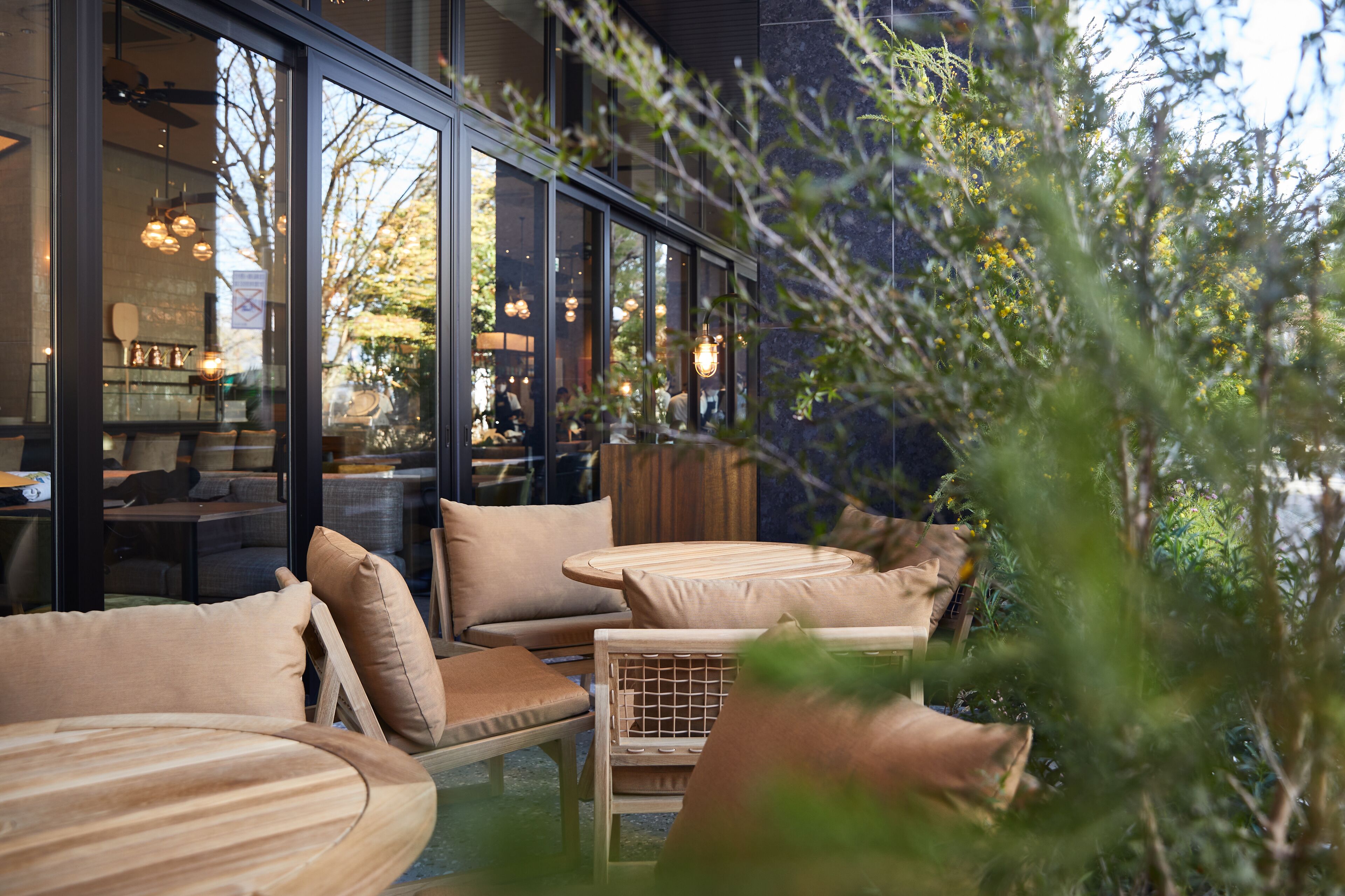 breakfast, lunch, dinner served; italian cuisine