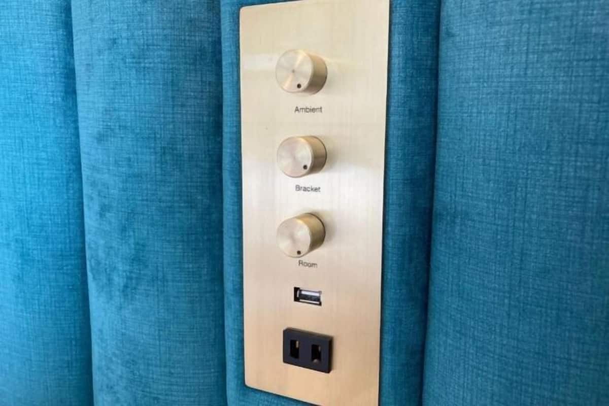 免费洗浴用品、吹风机、拖鞋、坐浴桶