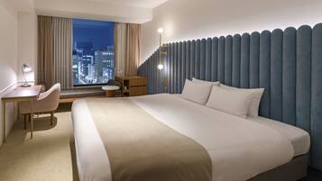 Chambre Supérieure, 1 trÚs grand lit, non-fumeurs, vue ville | Couette en duvet d'oie, rideaux occultants, Wi-Fi gratuit, draps fournis