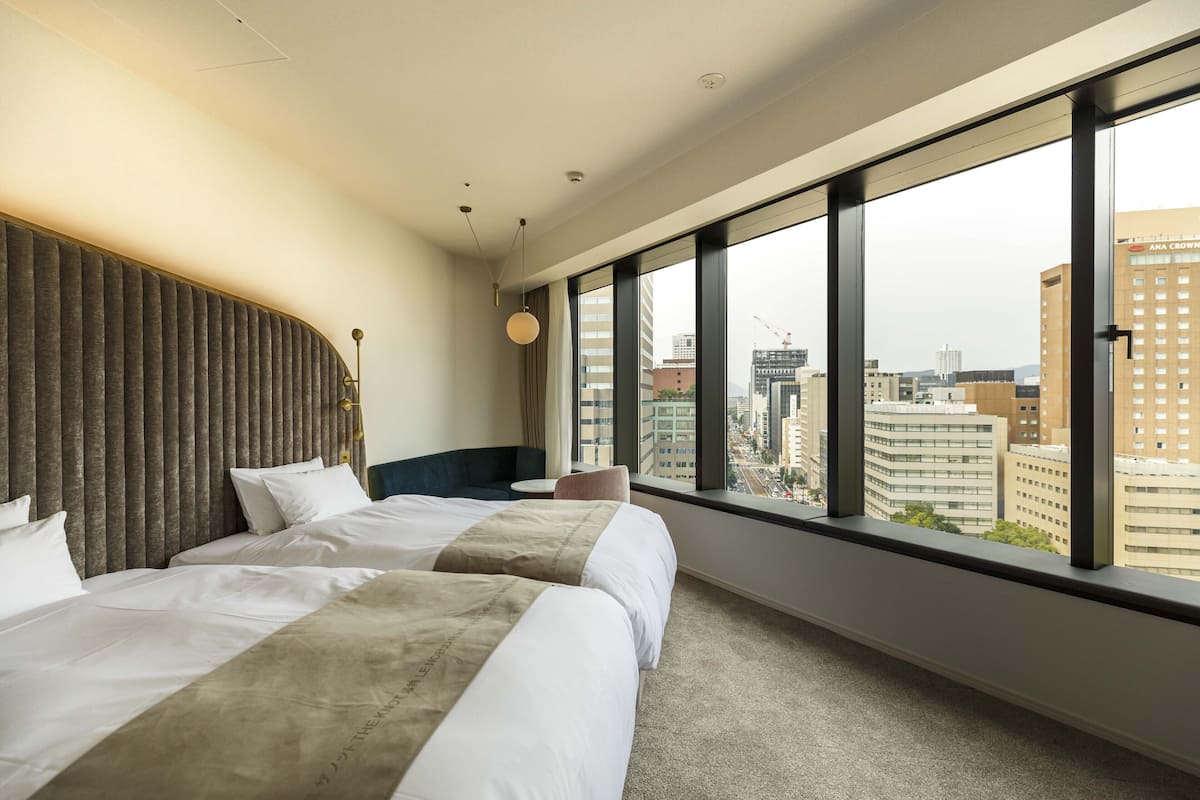 Habitación Deluxe, no fumadores (2 beds, Panoramic City View) | Edredones de plumas, cortinas opacas, wifi gratis y ropa de cama