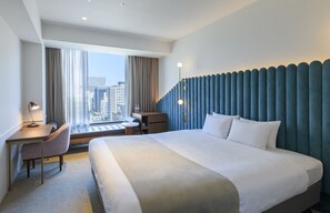 Cubrecamas, cortinas blackout, wifi gratis y ropa de cama 