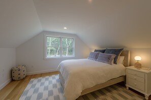 4 bedrooms, WiFi, bed sheets