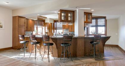 Hagenow Penthouse Suite 3500 Sq. Ft Executive Suite Downtown Lincoln