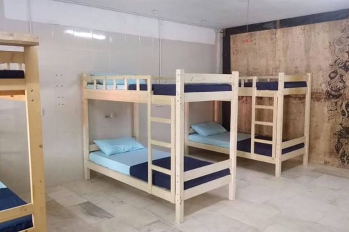a/c dorm 8 | Free WiFi