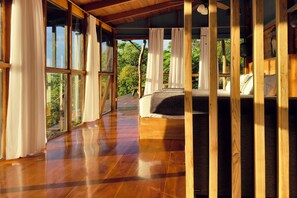 1 bedroom, in-room safe, free WiFi, bed sheets - Casa Vikingo • A Unique, Secluded Highland Cabin (bellavista)