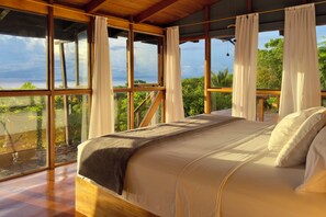 1 bedroom, WiFi, bed sheets - Casa Vikingo • A Unique, Secluded Highland Cabin (bellavista)