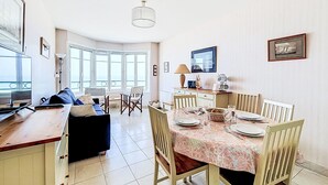 Unclassified image, 5 of 18, button - Les Armateurs by Interhome (Saint Malo)