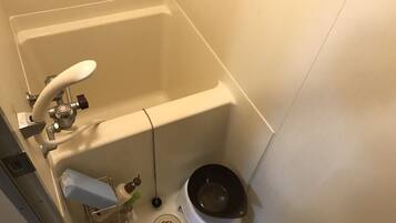 Camera Standard (401) | Bagno | Combinazione doccia/vasca, set di cortesia gratuito, asciugacapelli