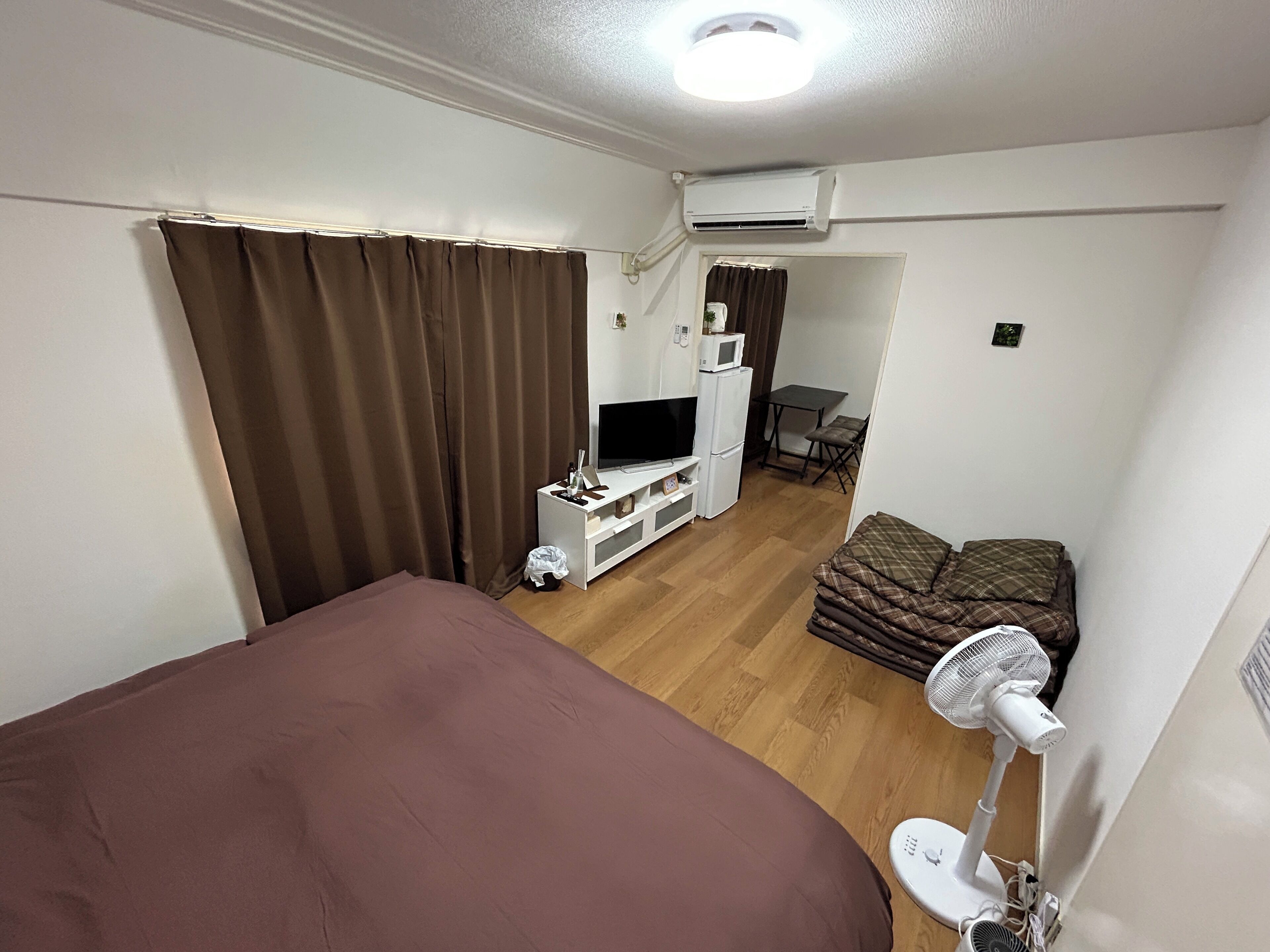 Standard Room, Non Smoking (202) | Desk, blackout drapes, iron/ironing board, free WiFi
