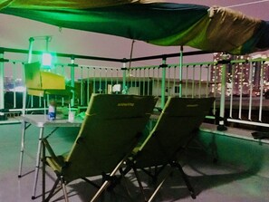 屋外ダイニングエリア