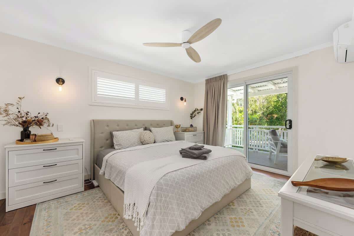 4 bedrooms, iron/ironing board, travel cot, WiFi