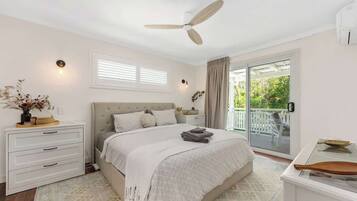 4 bedrooms, iron/ironing board, travel cot, WiFi