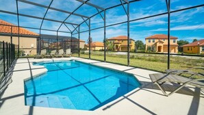 Familie villa, tuin | 5 slaapkamers, individueel gedecoreerd, individueel gemeubileerd