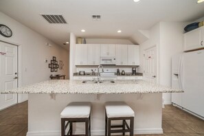Family Villa, Garden Area | Private kitchen | Stovetop, dishwasher, cookware/dishes/utensils