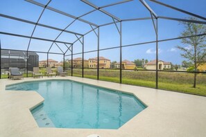 패밀리 빌라, 정원 | 4 개의 침실, 각각 다른 스타일의 인테리어, 각각 다르게 가구 비치