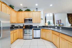 Family Villa, Garden Area | Private kitchen