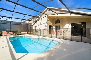 Family Villa, Garden Area