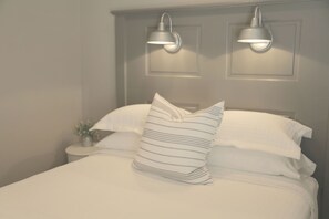 3 bedrooms, iron/ironing board, travel crib, free WiFi