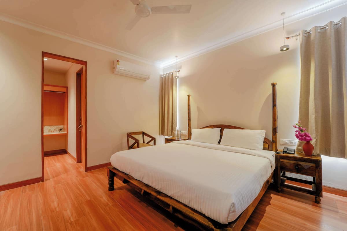 Habitación Deluxe | Decoración personalizada, muebles diferentes y escritorio